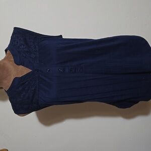 T32 BYdesign Sleeveless Henley-Style Button Up Lace Yoke Top Sz L Flowy